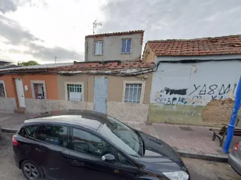 Casa en calle de Monegros, 34
